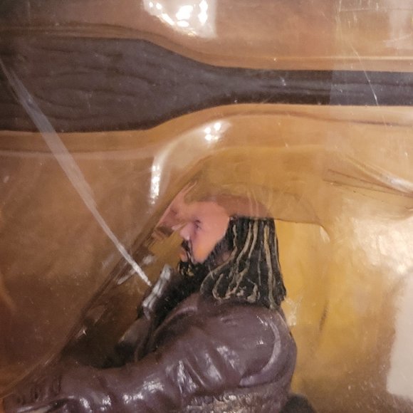 2006 PIRATES OF THE CARIBBEAN, MOTORIZED SKIFF WITH PINTEL & THE PRISON DOG!!! - Picture 3 of 4